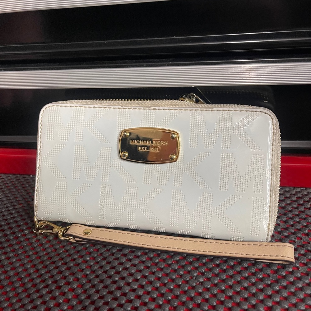 Mk Michael kors wristlet wallet